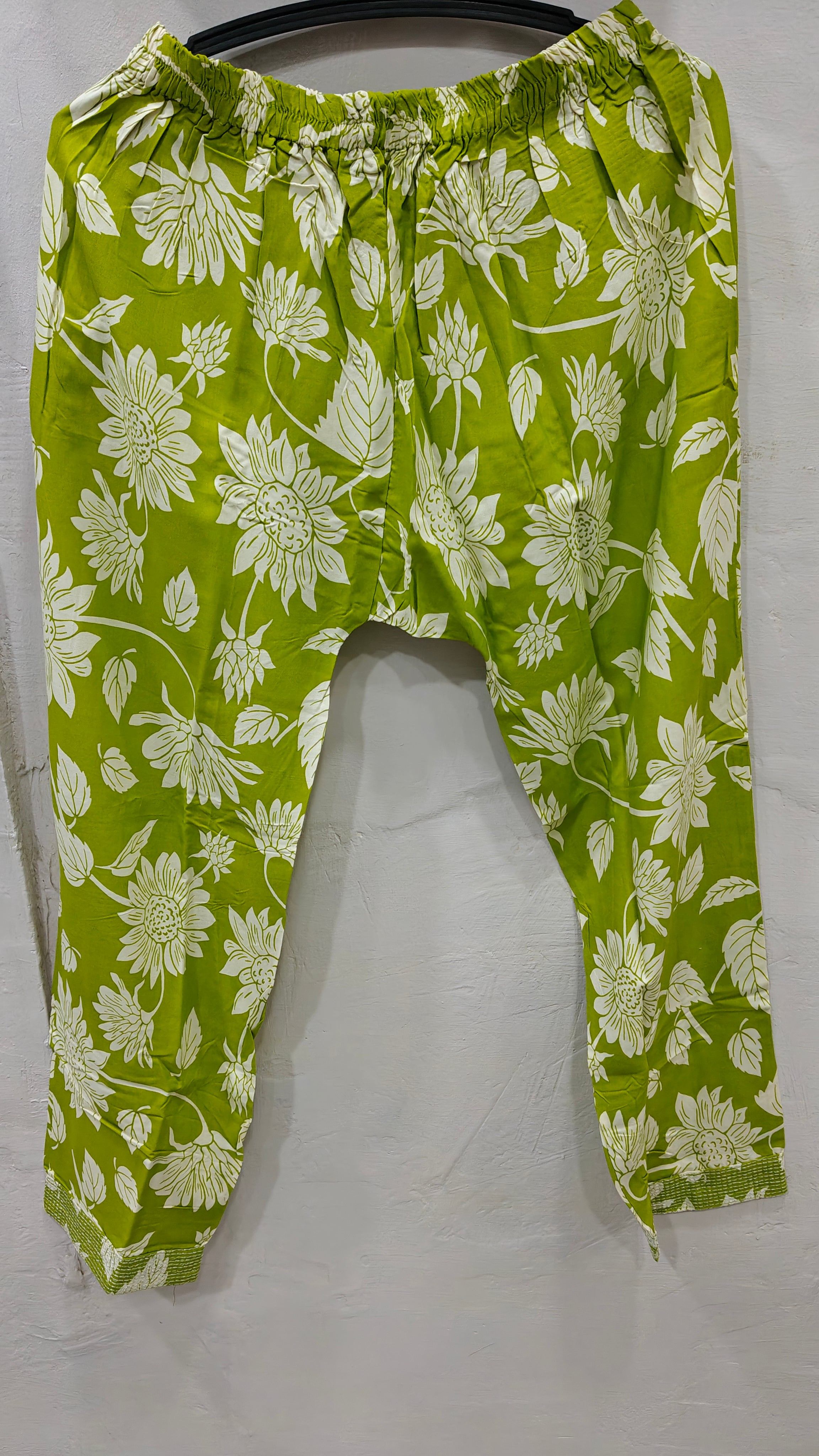 V-Neck Kurta Pant Set For Women